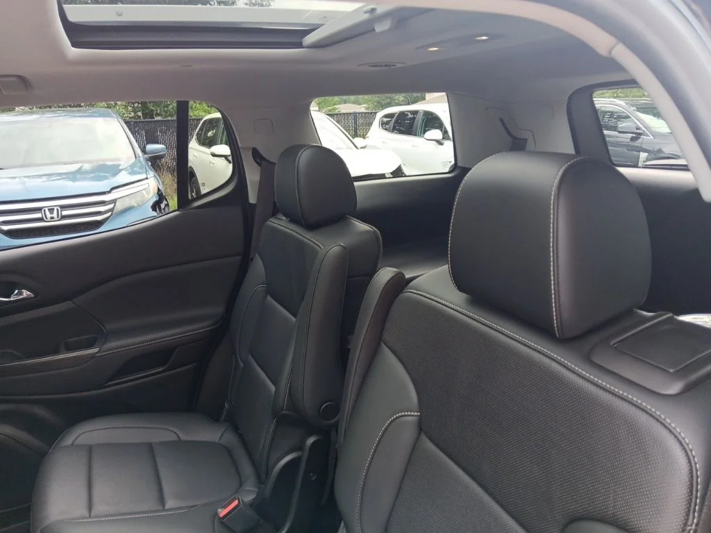 Used 2021 Midnight Blue Metallic GMC SLT image 31