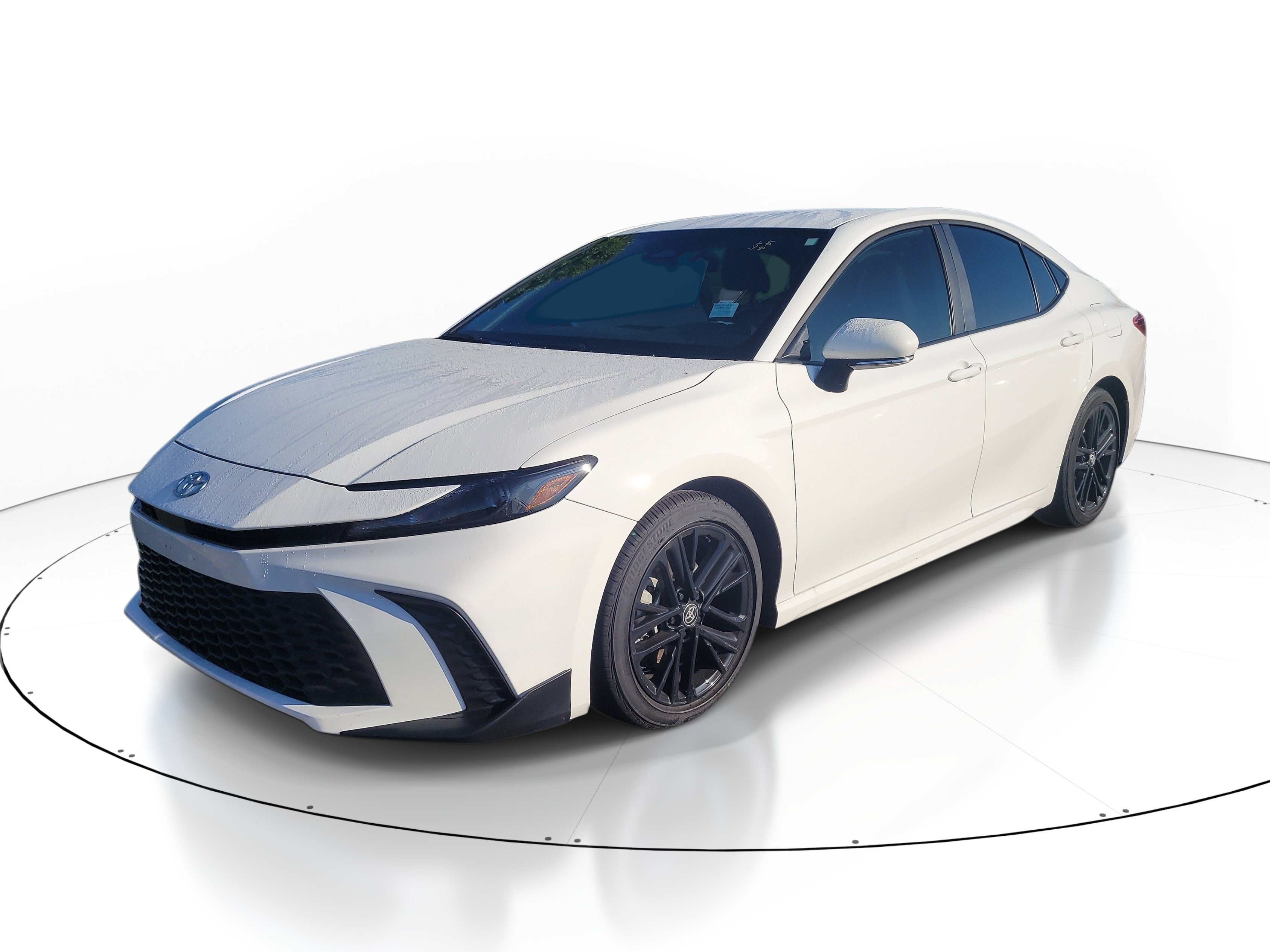 Used 2026 Ice Toyota SE image 3