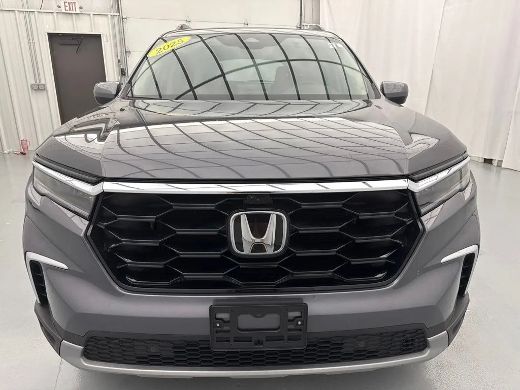 Used 2025 Gray Honda Elite image 2