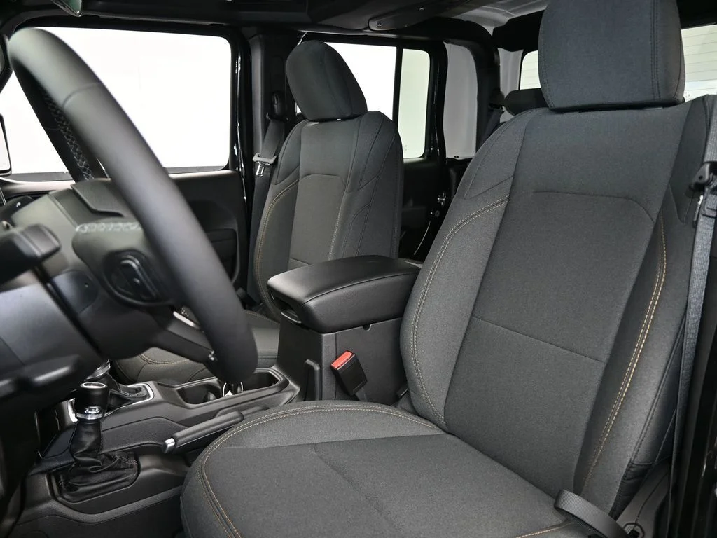 New 2026 Black Clear-Coat Exterior Paint Jeep Sport S image 10