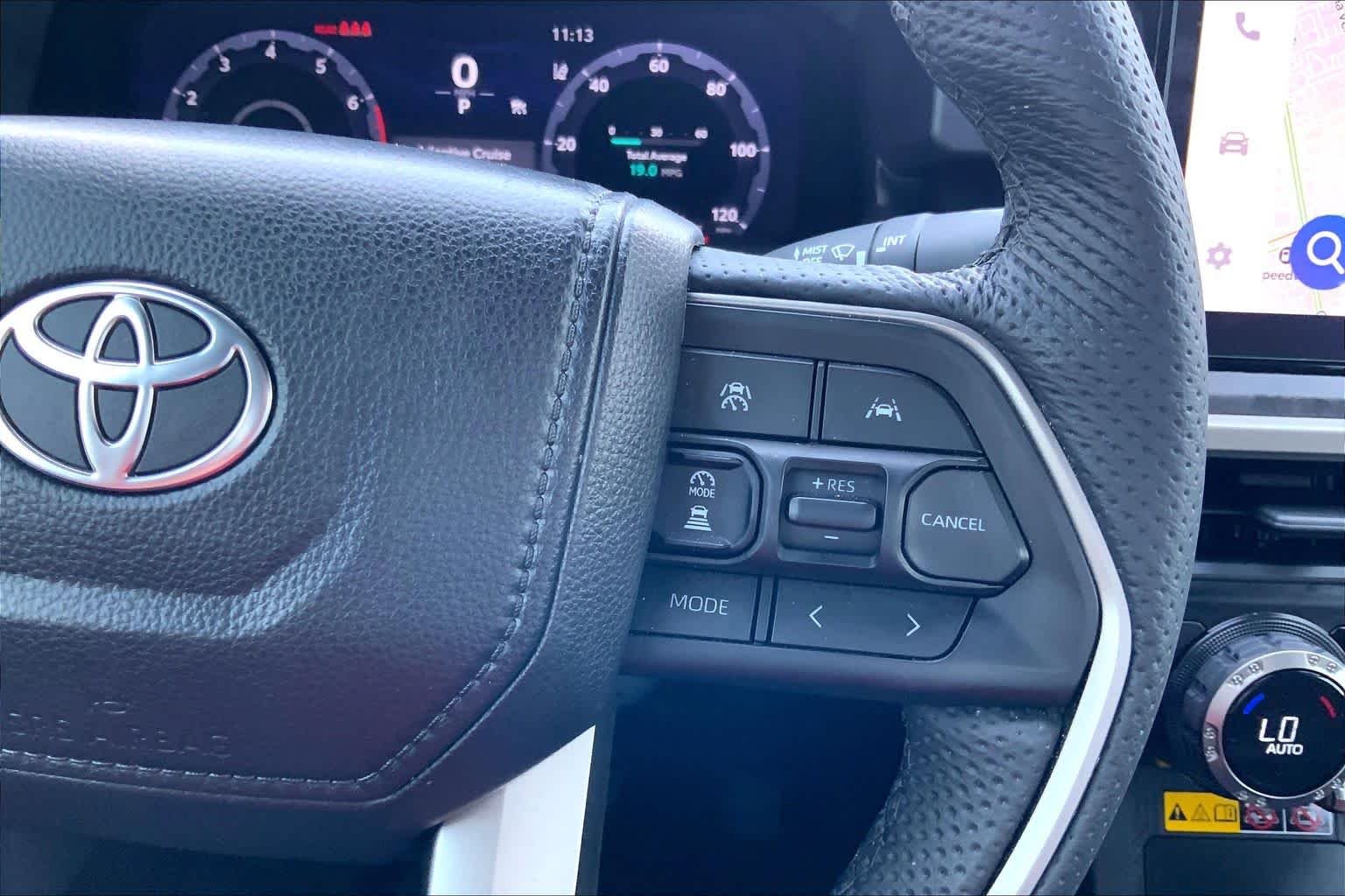 Used 2025 Wind Chill Pearl Toyota Limited image 22