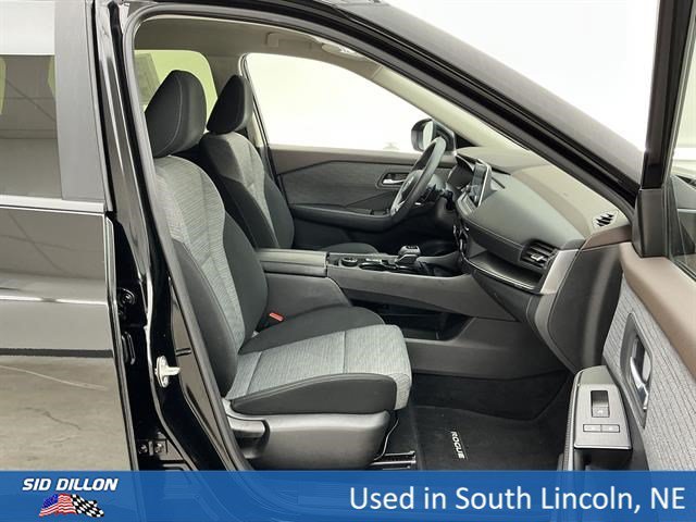 Used 2023 Super Black Nissan SV image 23