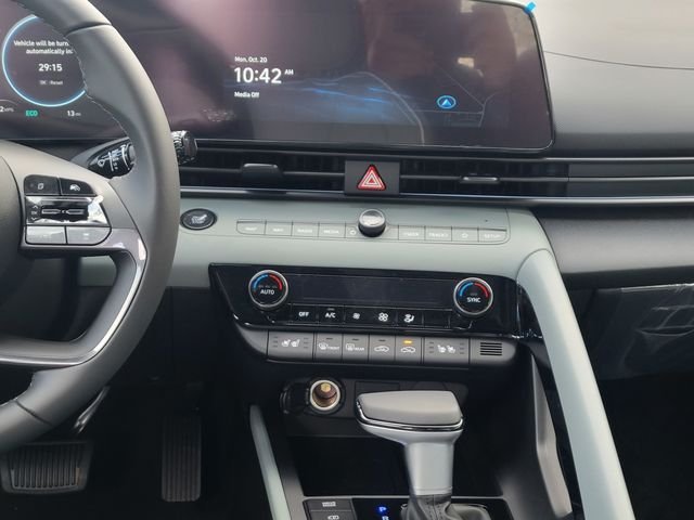 2025 Hyundai Elantra Limited - Photo 59