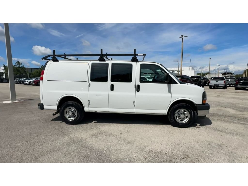 2017 Chevrolet Express Cargo Work Van - Photo 9
