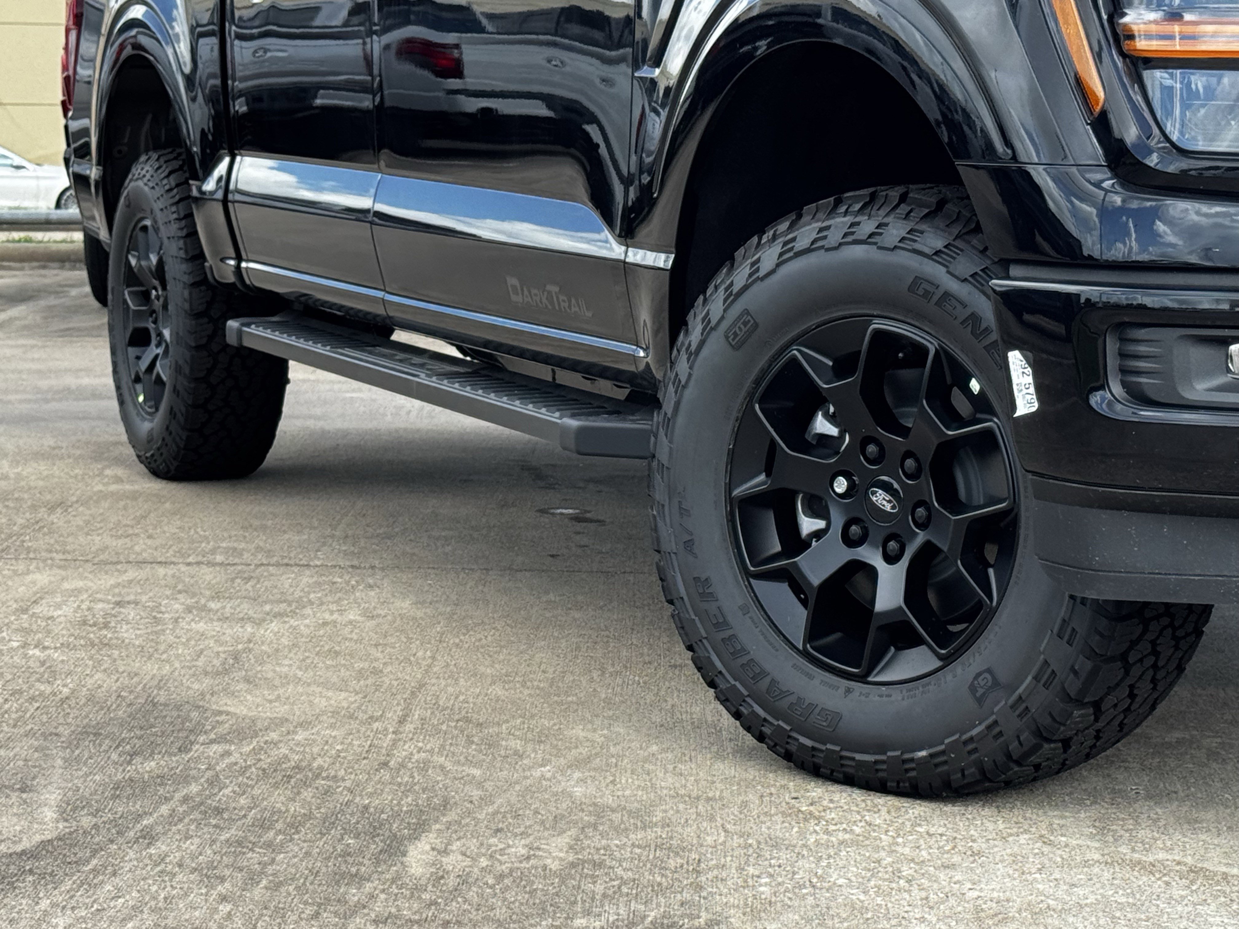 New 2026 Agate Black Metallic Ford XLT image 11