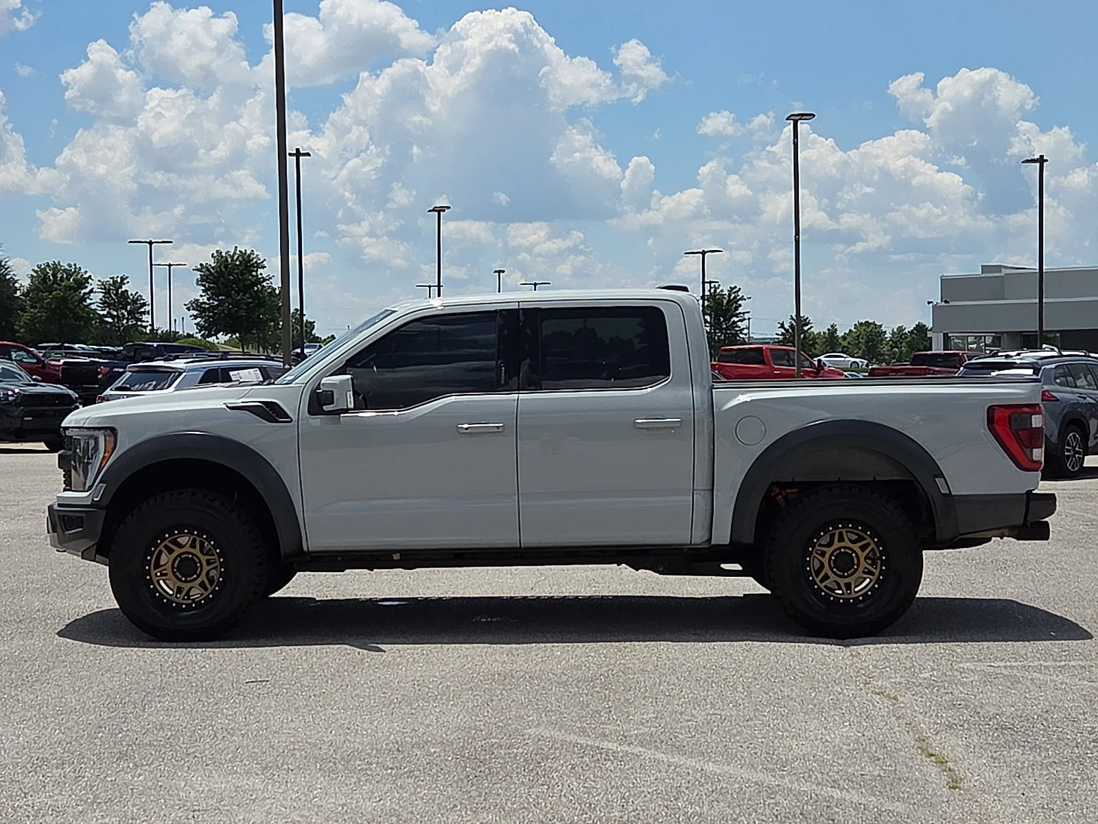 Used 2023 Avalanche Ford Raptor image 3