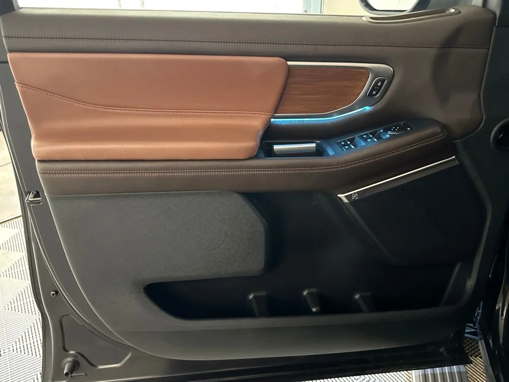 Certified Used 2025 Gray Ford King Ranch image 17