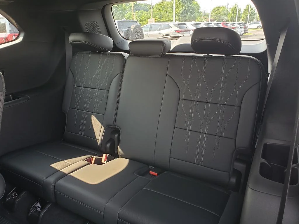 2026 Buick Enclave Avenir - Photo 13