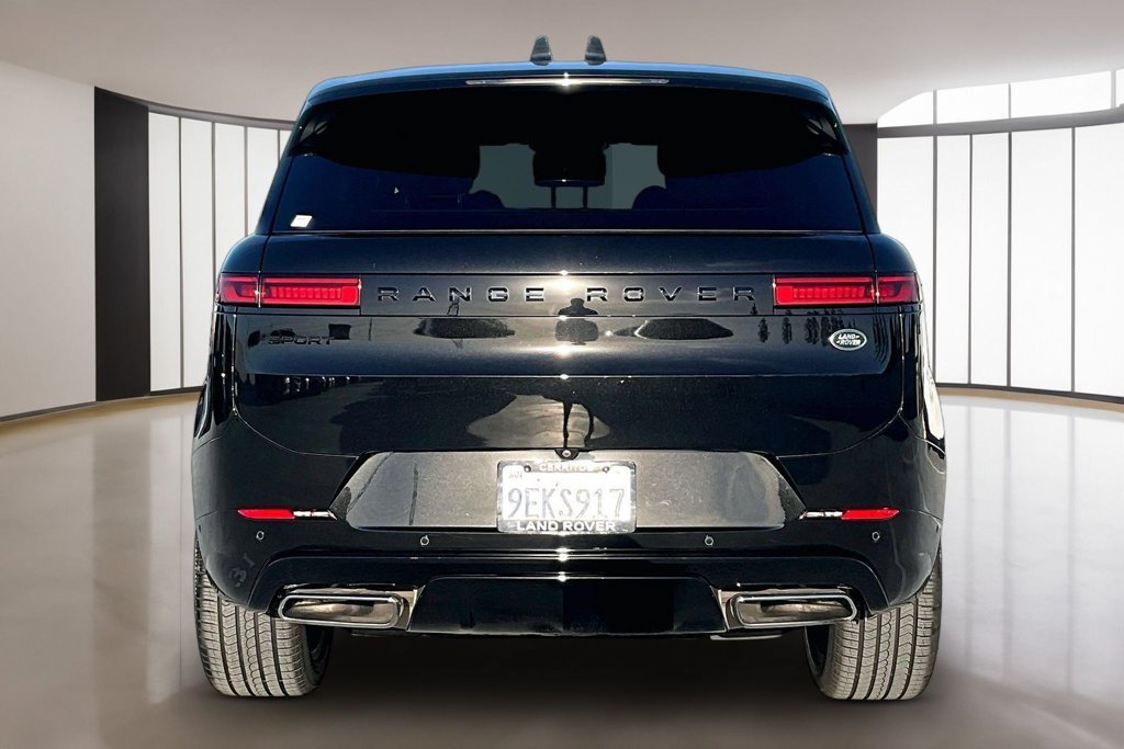 Certified Used 2023 Santorini Black Land Rover SE Dynamic image 5