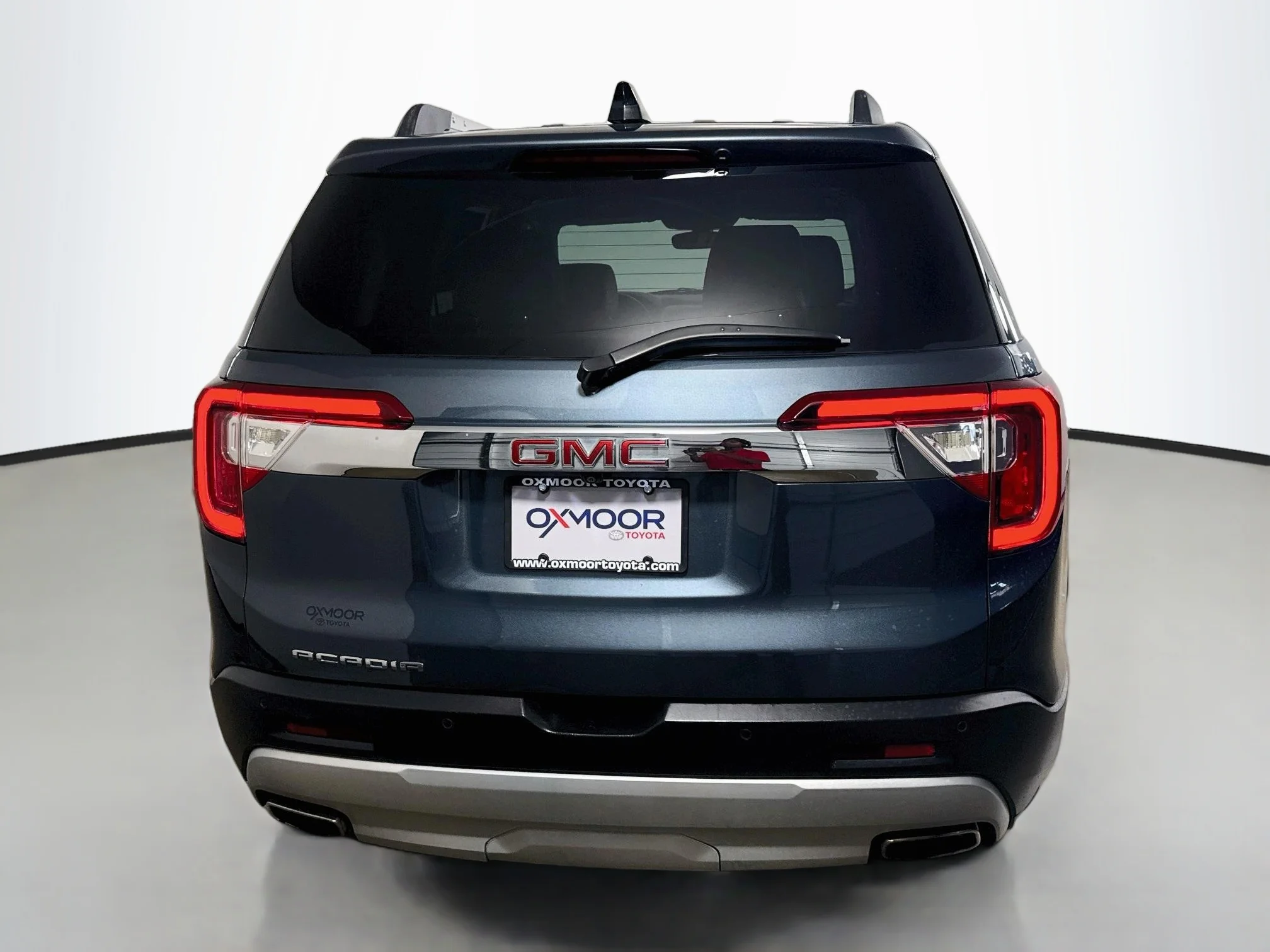 Used 2020 Dark Sky Metallic GMC SLT image 6