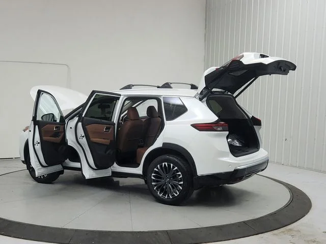 New 2026 White Nissan Platinum image 13