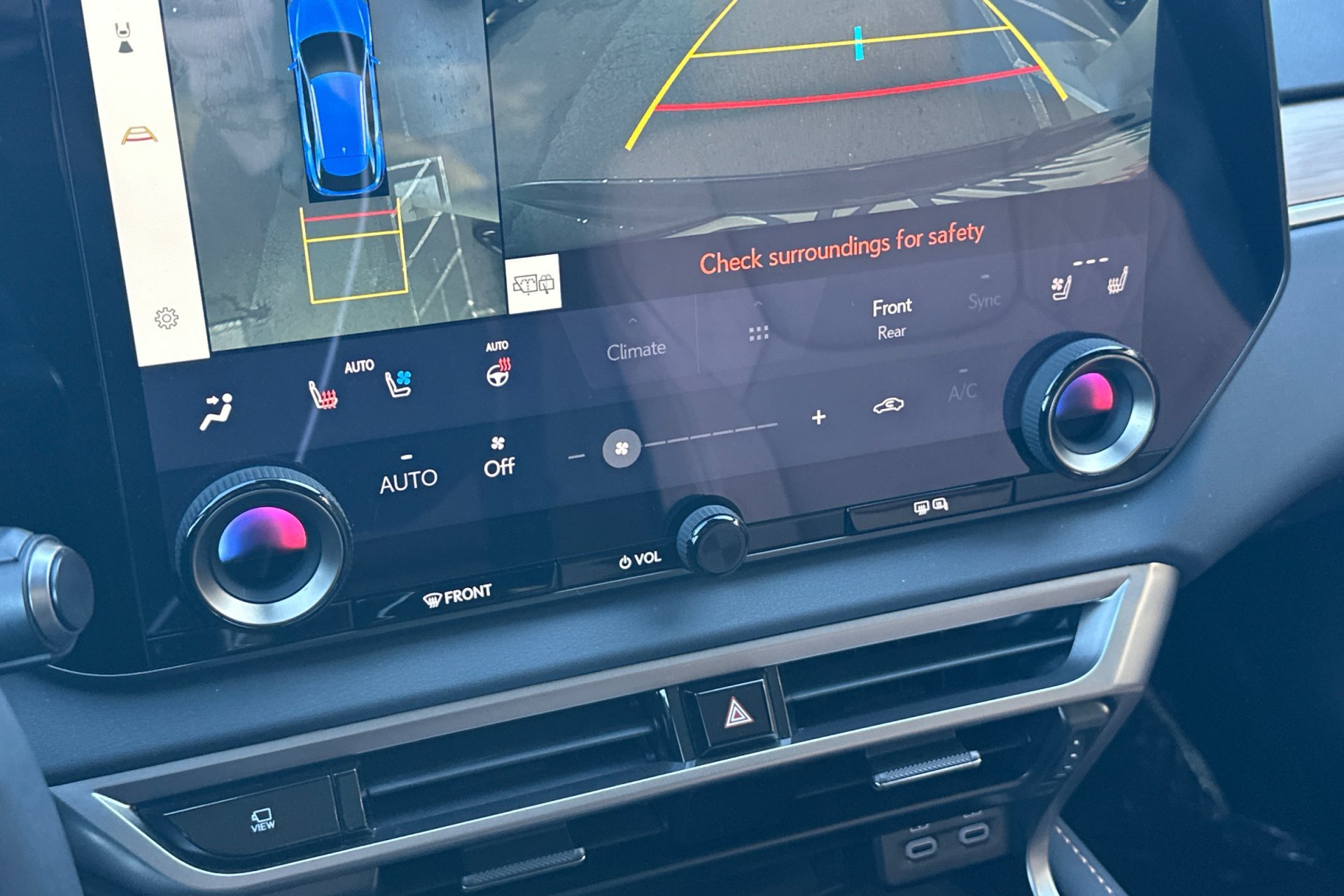 2025 Lexus RX 350 - Photo 23