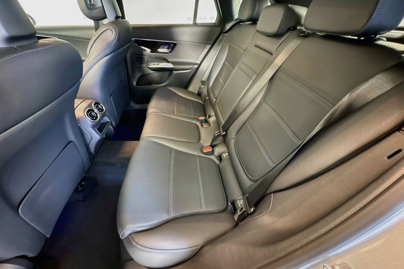 New 2026 Cirrus Silver Metallic Mercedes-Benz GLC 300 image 22