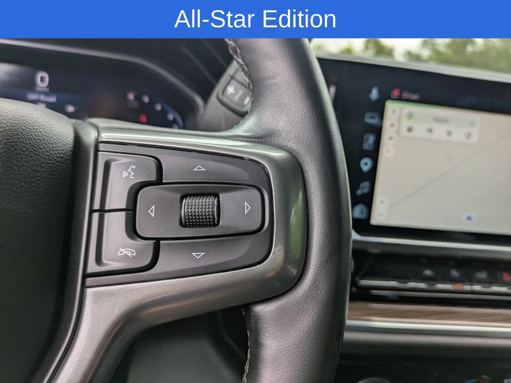 Used 2024 White Chevrolet LT image 28