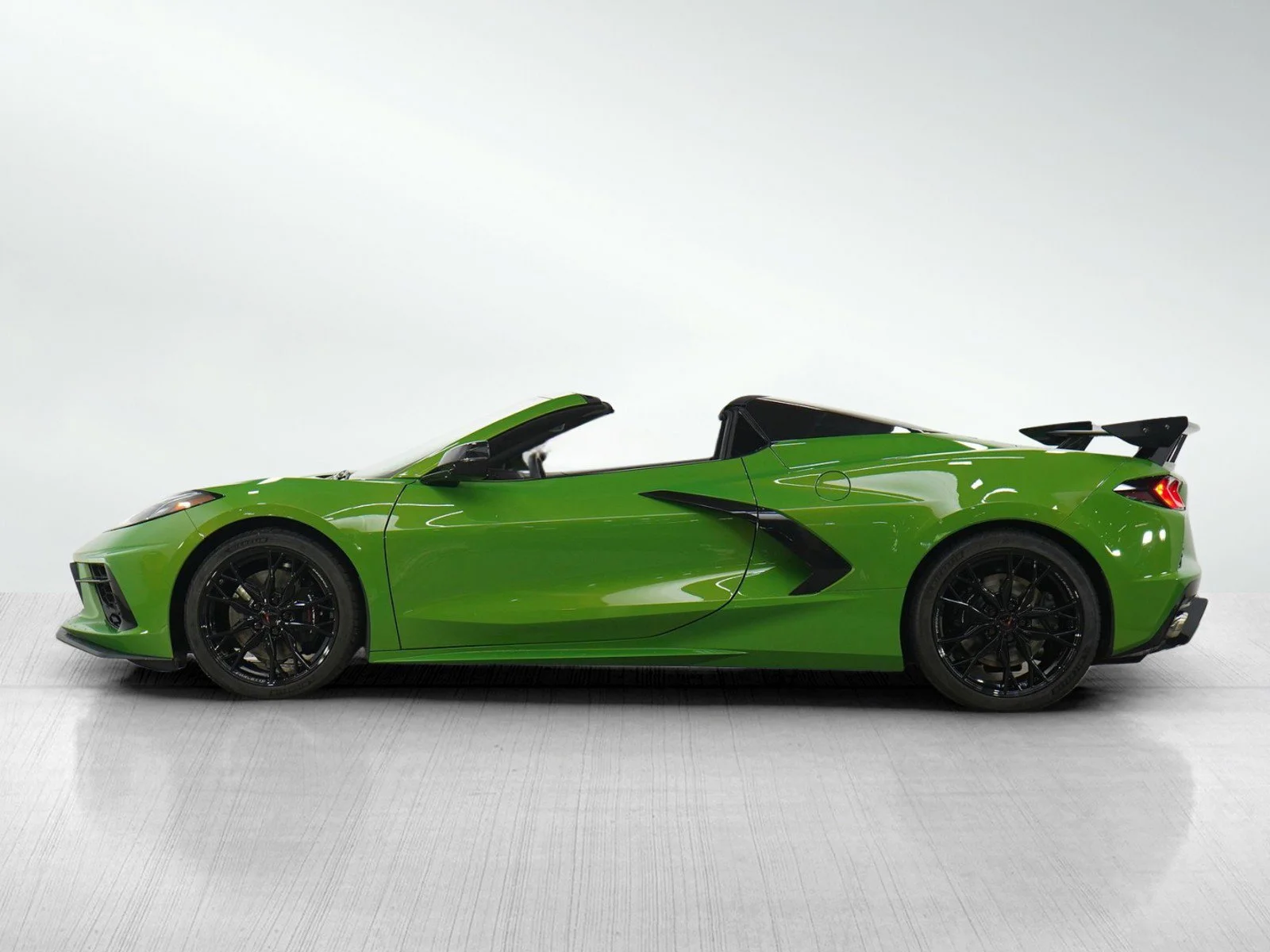 Used 2026 Chevrolet Corvette 2LT with VIN 1G1YB3D47T5102276 for sale in Burnsville, Minnesota