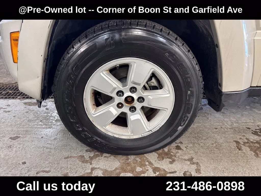 Used 2009 Gray Jeep Sport image 11