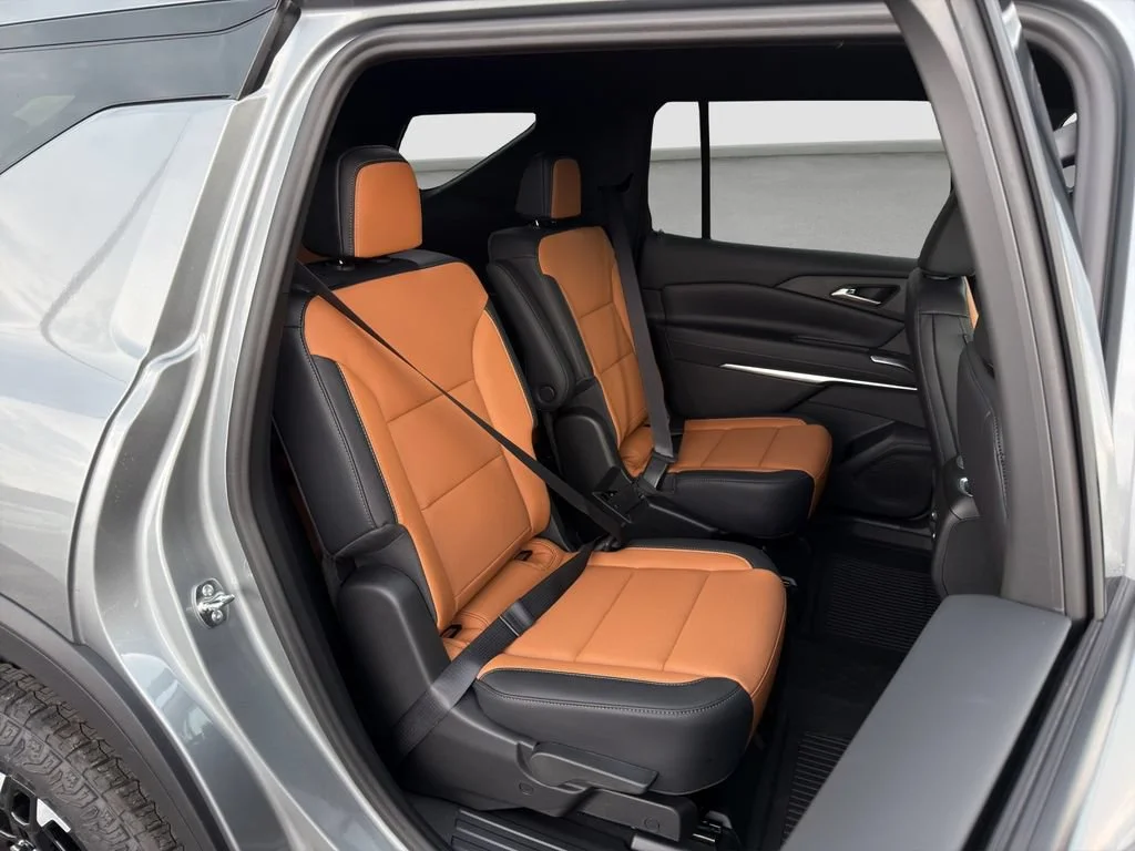 New 2027 Sterling Gray Metallic Chevrolet Z71 image 19