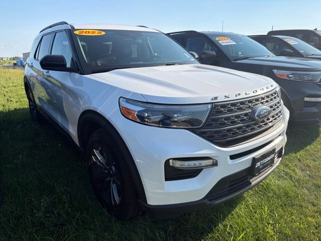 Used 2022 White Ford XLT image 1