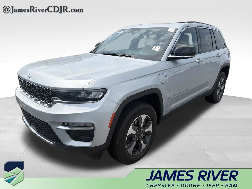 2022 Jeep Grand Cherokee 4xe 4x4's photo