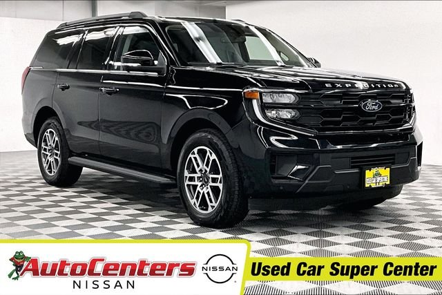 Used 2025 Agate Black Metallic Ford Active image 1
