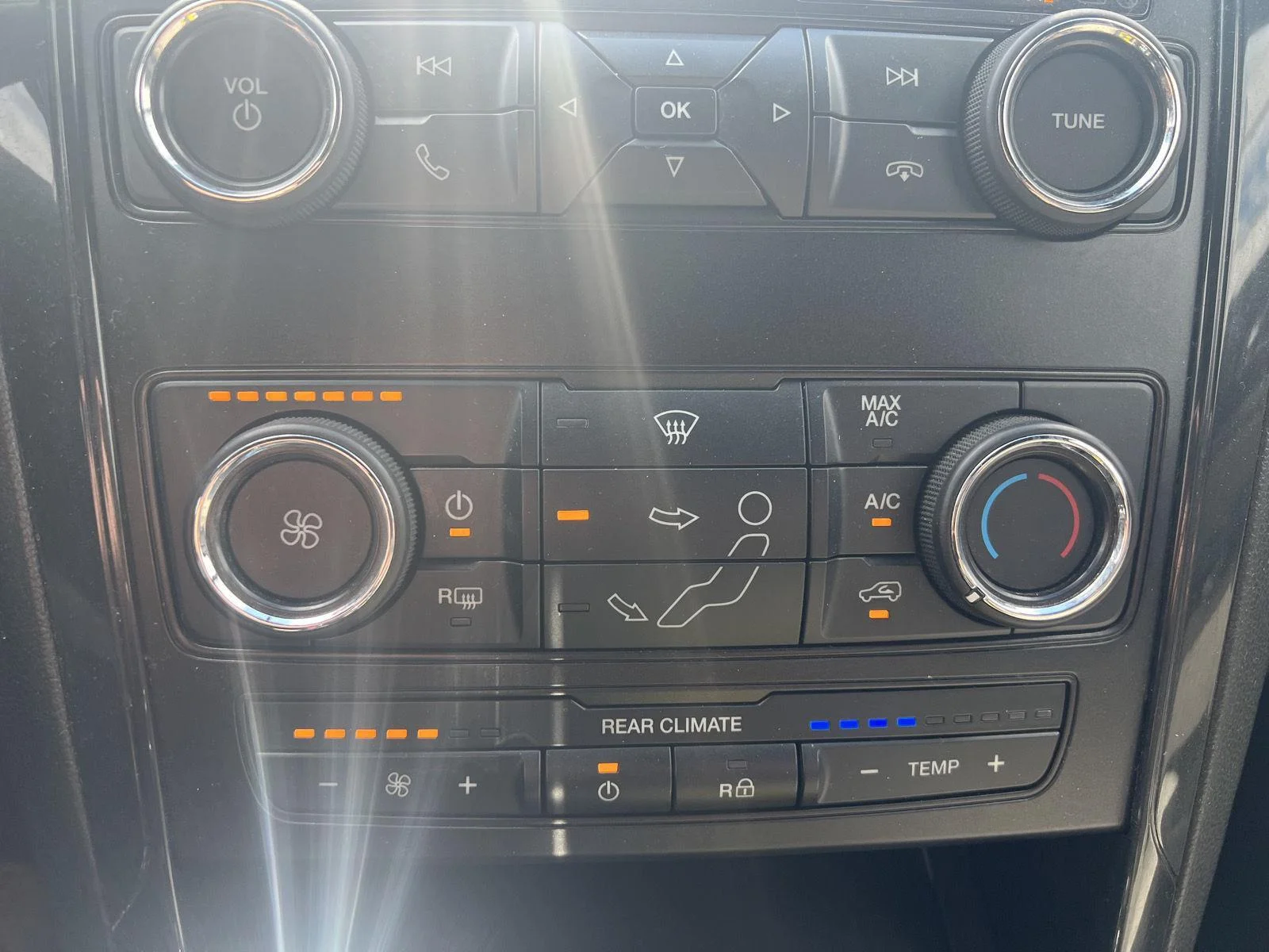 Used 2019 Oxford White Ford XLT image 11