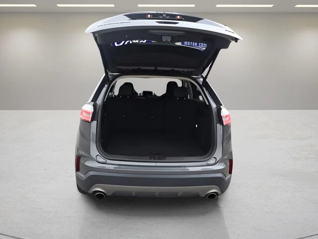 Used 2024 Gray Metallic Ford Titanium image 29