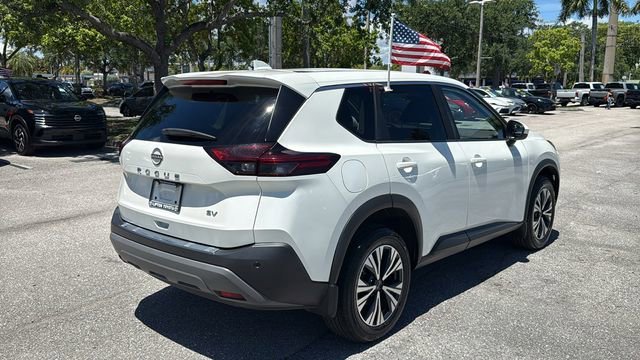 Used 2023 Pearl White Tricoat Nissan SV image 9