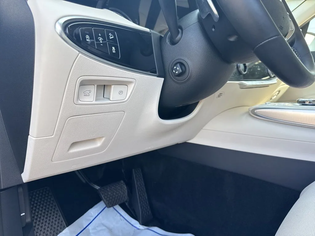 Used 2024 Capri Blue Genesis 2.5T image 19
