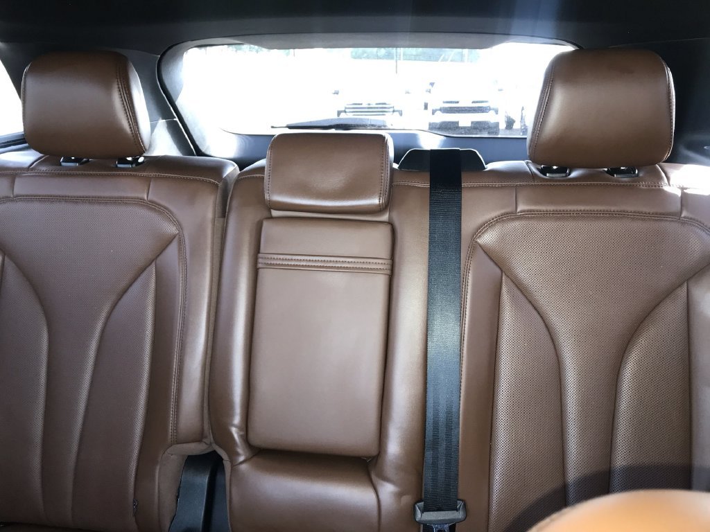 Used 2023 White Lincoln Reserve image 23