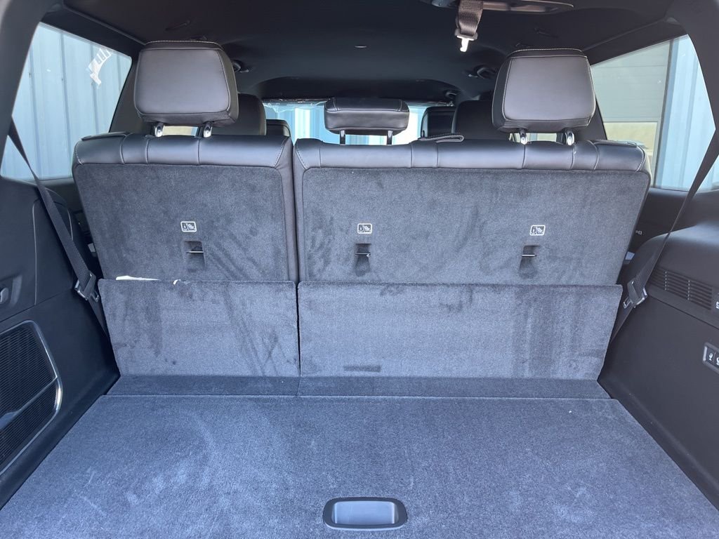 New 2026 Bright White Clear-Coat Exterior Paint Jeep Limited Altitude image 40