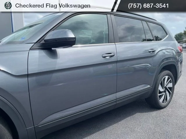 Used 2024 Platinum Gray Metallic Volkswagen 2.0T SE w/Technology image 3
