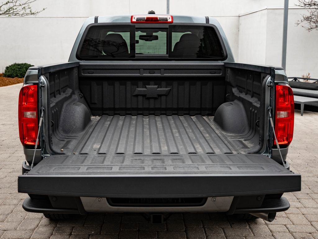 Used 2019 Satin Steel Metallic Chevrolet Z71 image 21