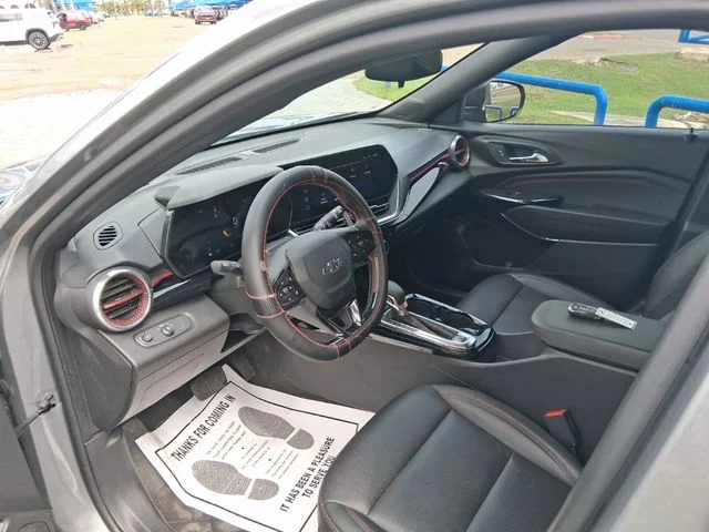 Used 2025 Gray Chevrolet 2RS image 9