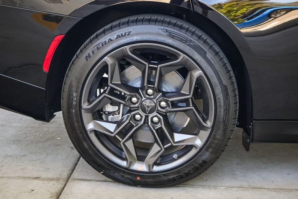 New 2026 Diamond Black Crystal Pearlcoat Dodge R/T image 12