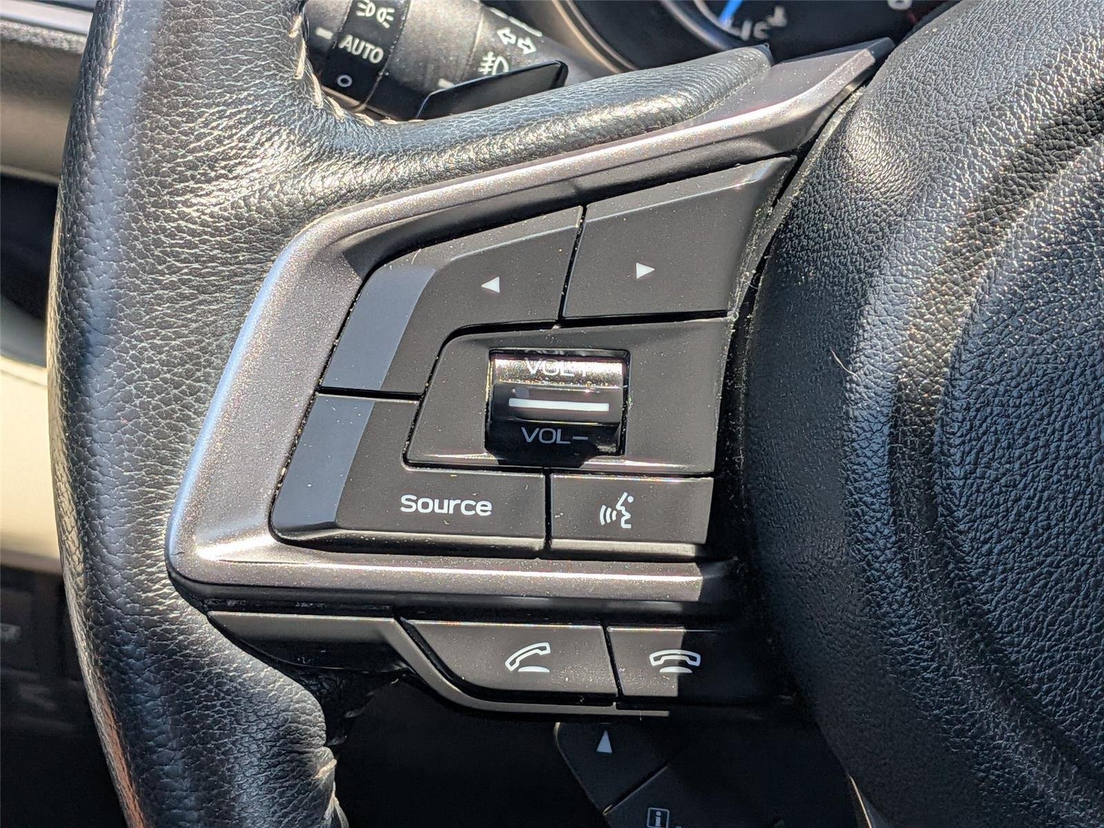 Used 2020 Ice Silver Metallic Subaru Limited image 19