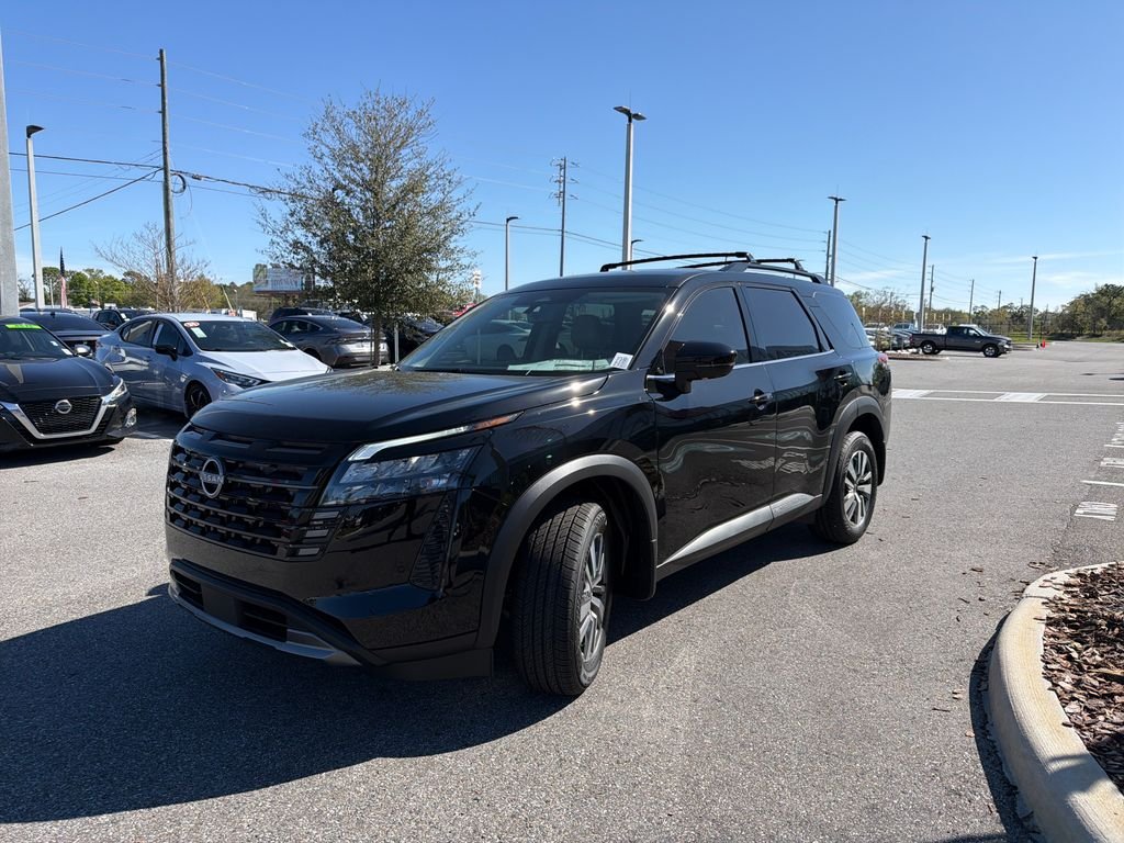 New 2026 Nissan Pathfinder SL 4D Sport Utility