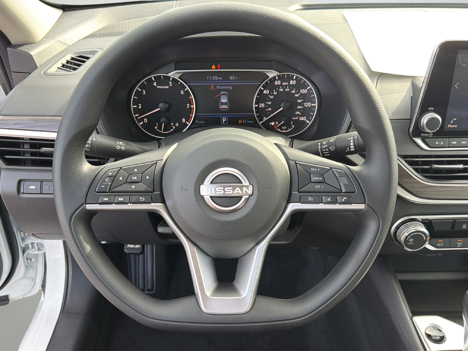 New 2026 White Nissan 2.5 SV image 15