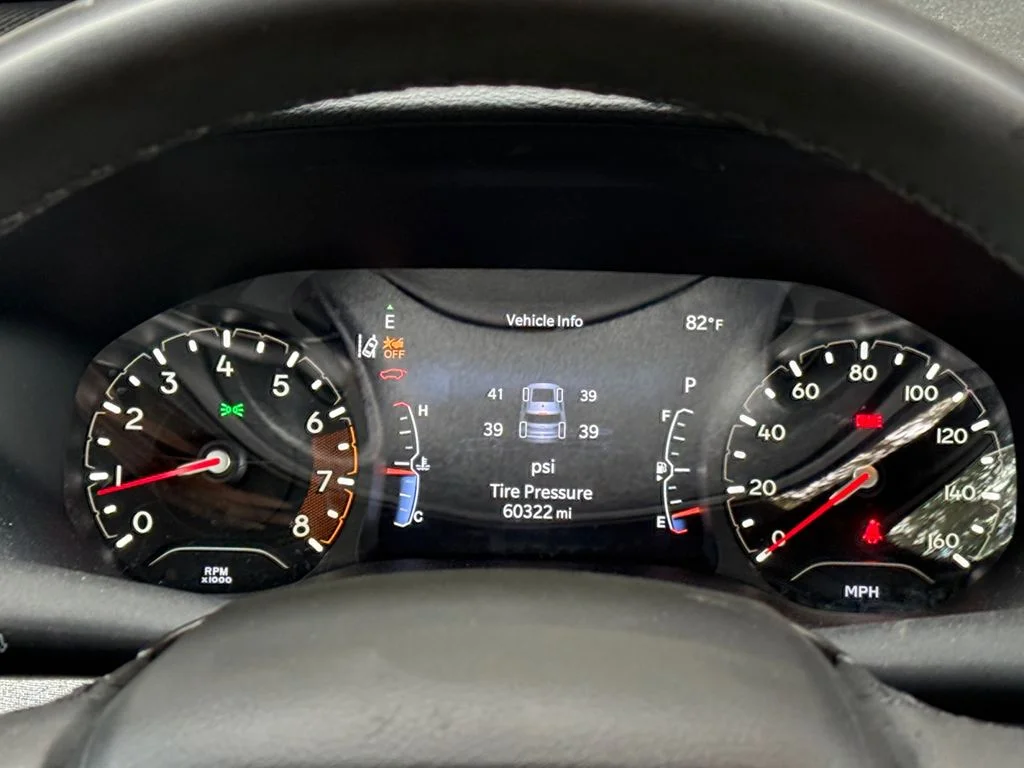 Used 2024 White Jeep Latitude image 14