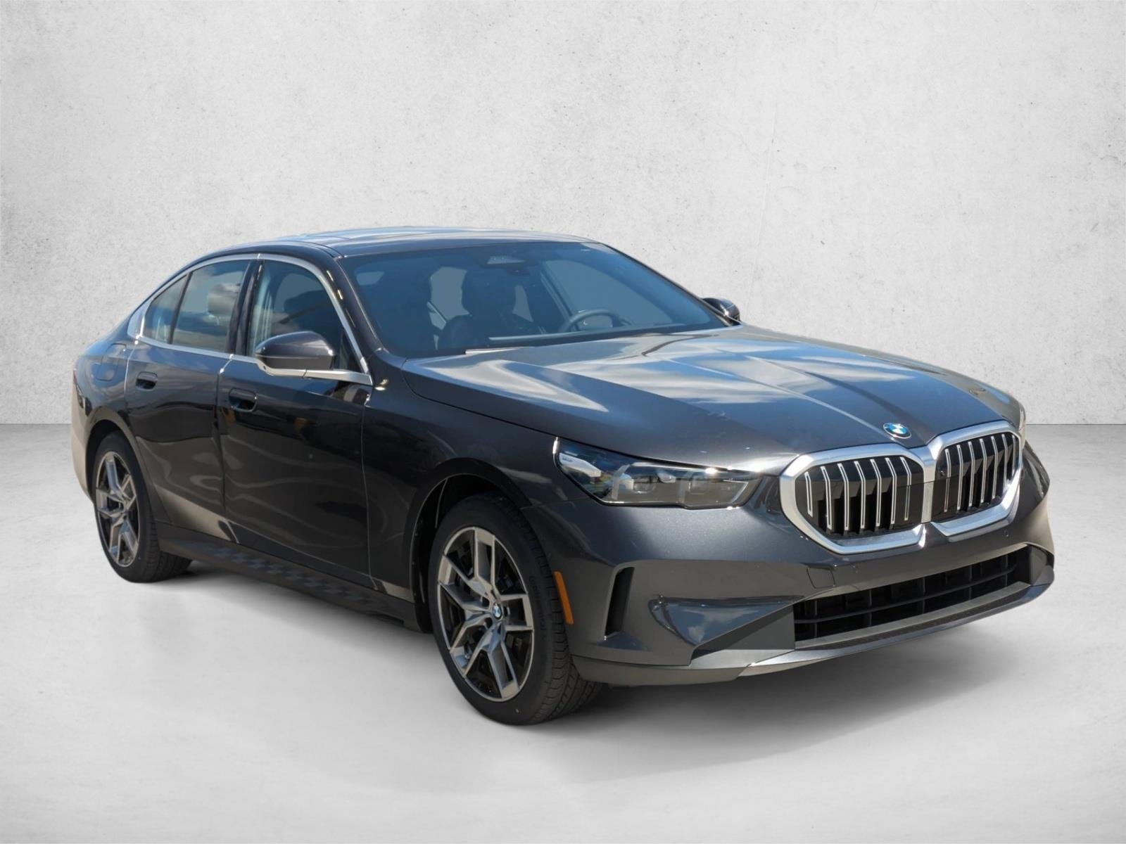 Used 2027 Dark Graphite Metallic BMW 530i xDrive image 7