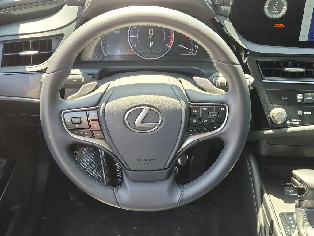 Used 2024 Black Lexus 350 image 16