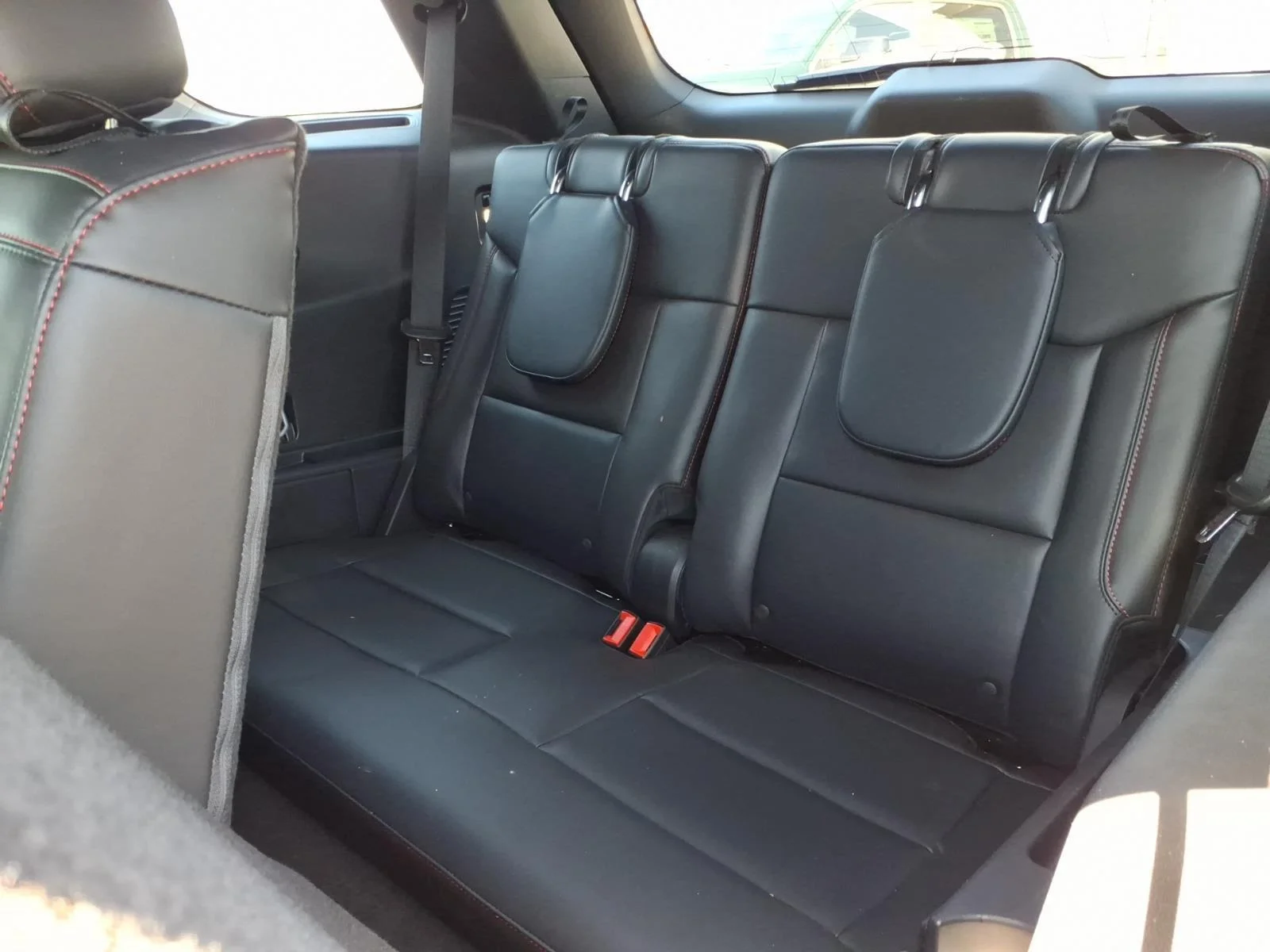 Used 2025 Agate Black Metallic Ford ST-Line image 20