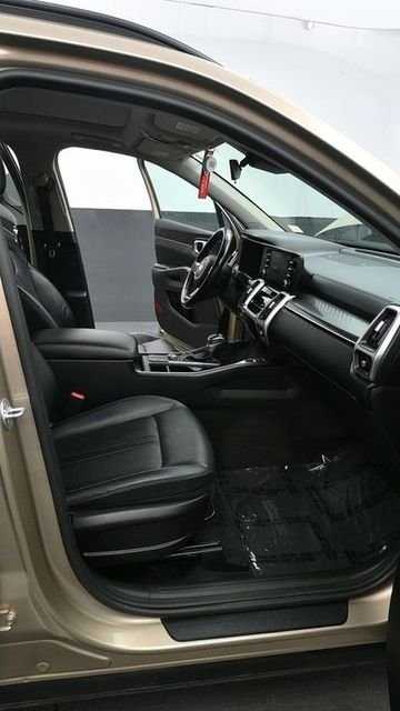 2021 Kia Sorento S - Photo 20