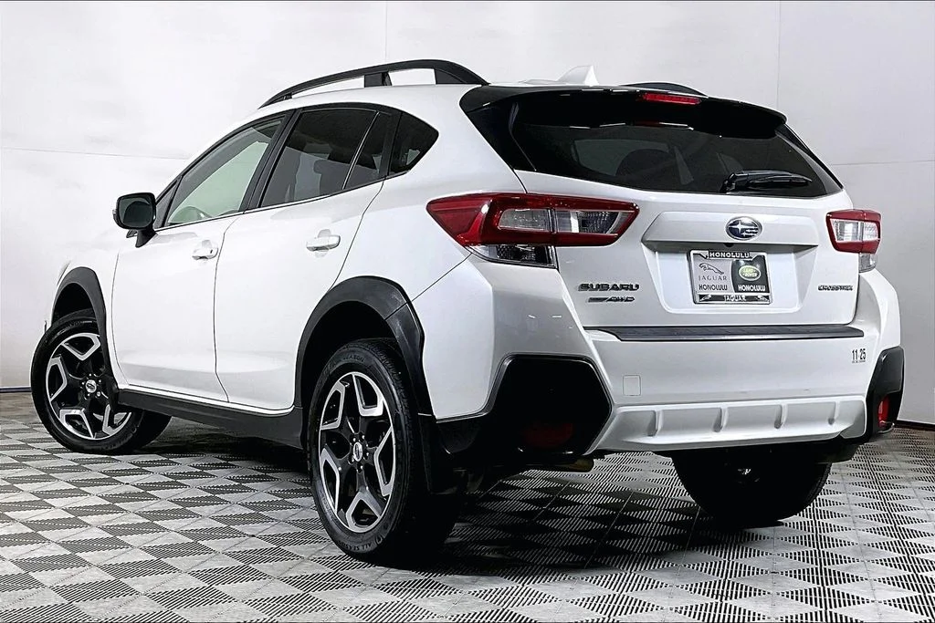 Used 2018 White Subaru 2.0i Limited image 12