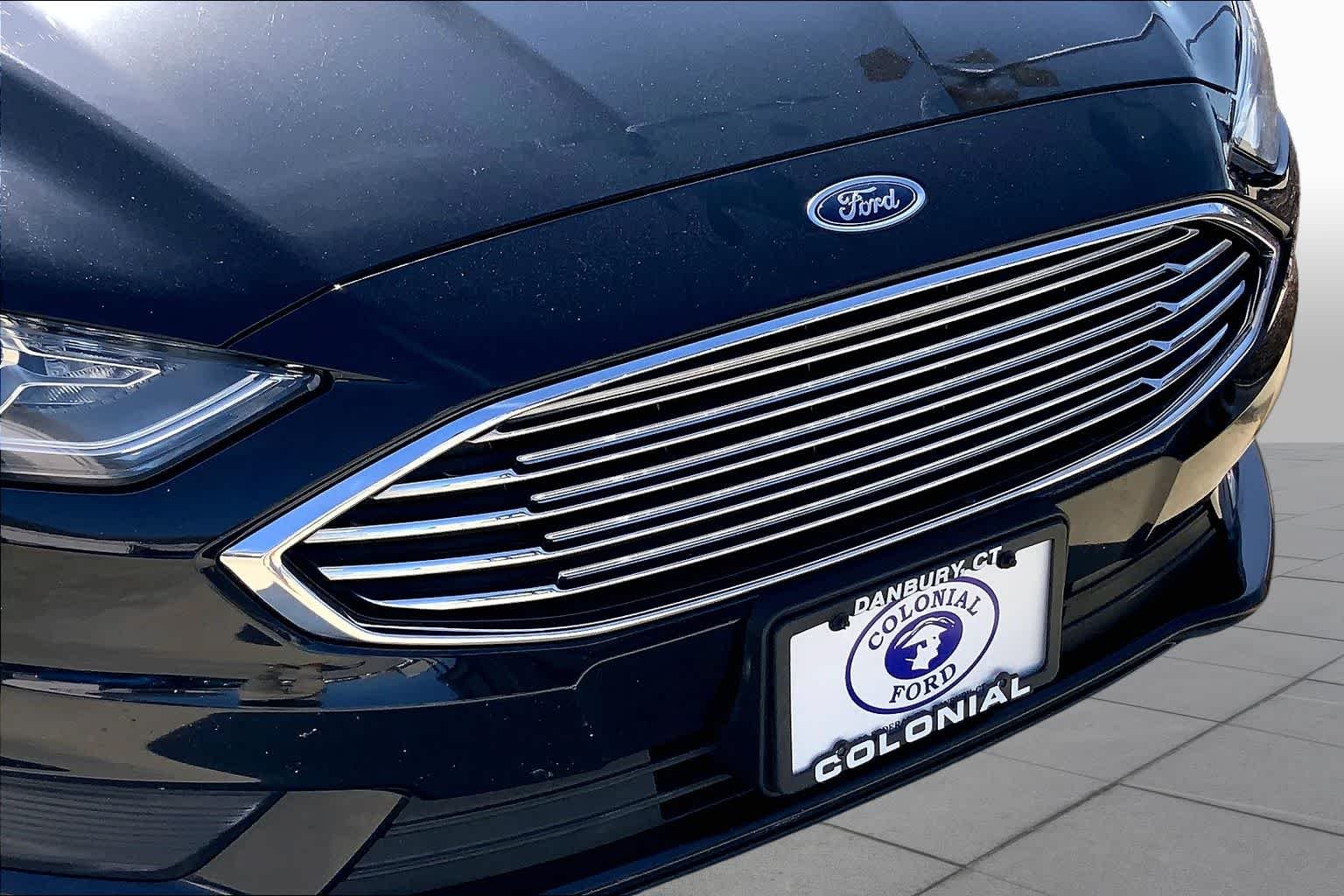 Used 2018 Shadow Black Ford S image 29