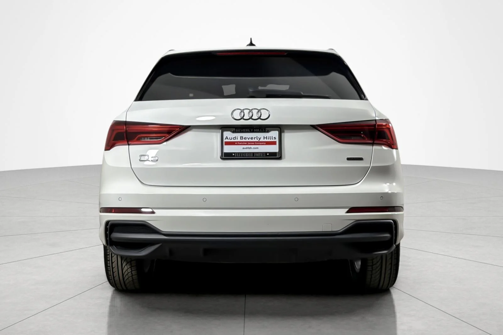 Used 2023 Ibis White Audi S line Premium 45 TFSI quattro image 4