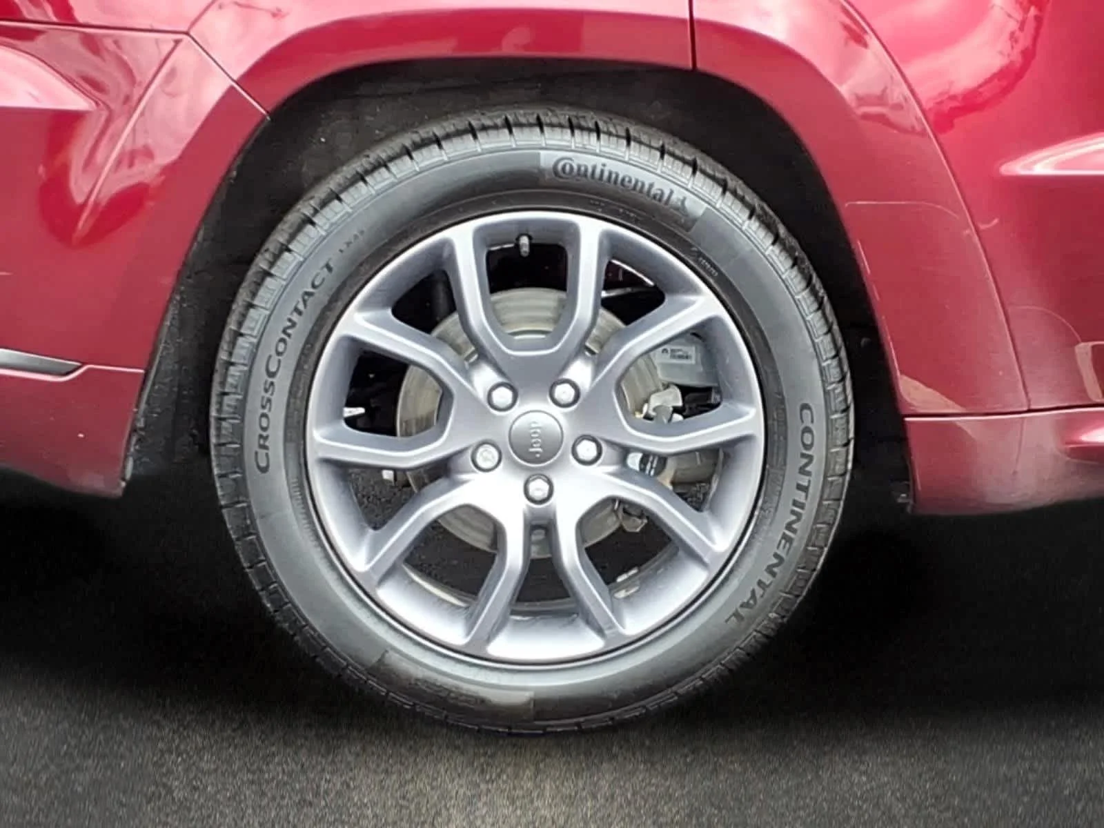 Used 2021 Velvet Red Pearlcoat Jeep High Altitude image 3