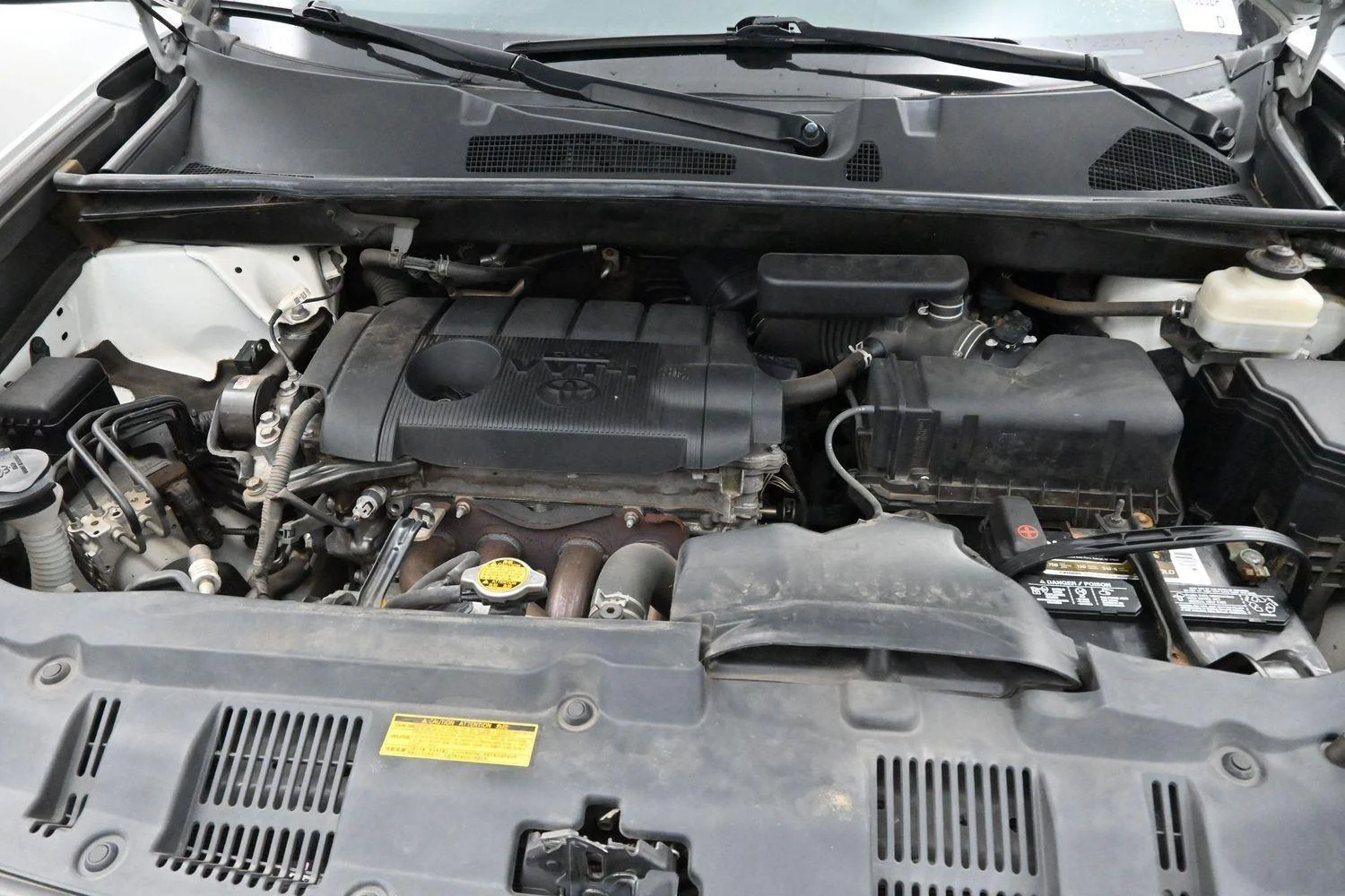 Used 2012 Blizzard Pearl Toyota SE image 33