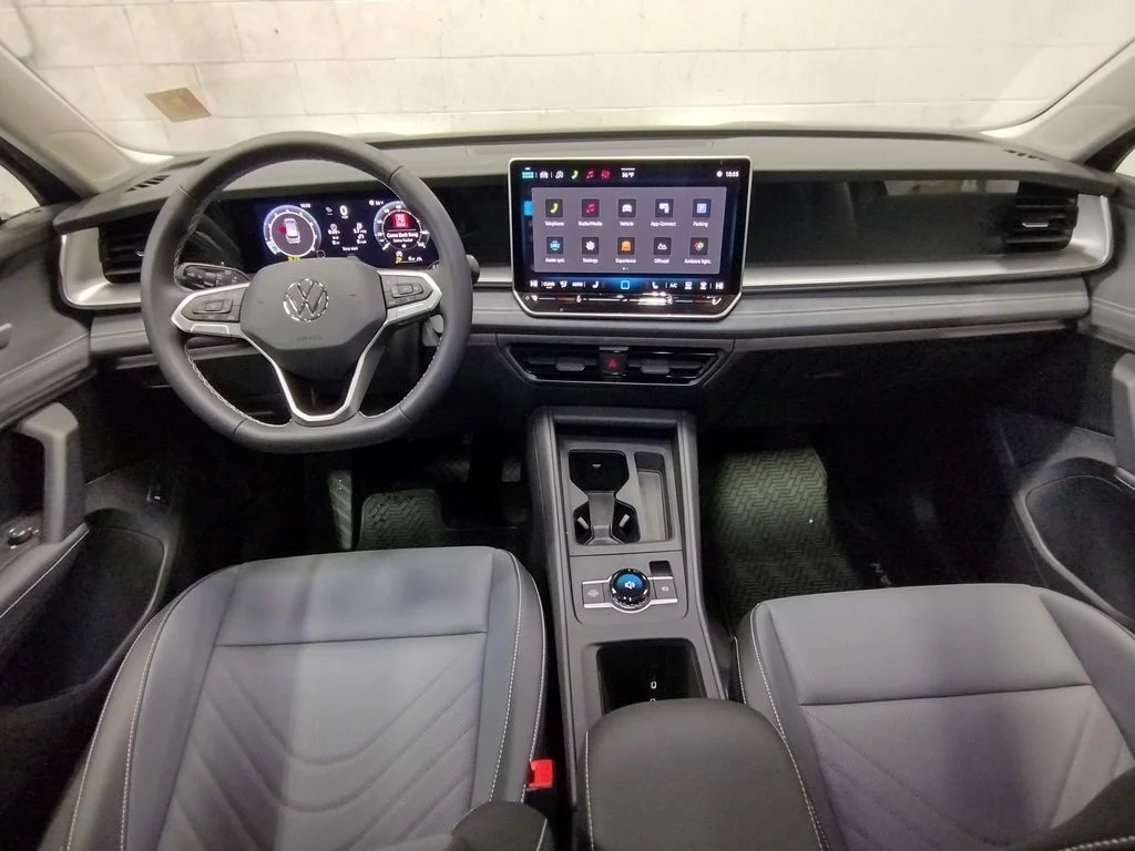 New 2026 Blue Volkswagen 2.0T SE image 39