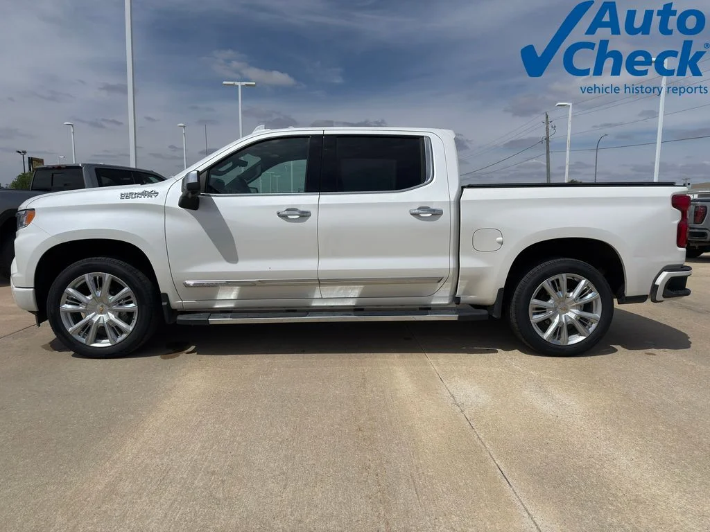Used 2025 Beige Chevrolet High Country image 8