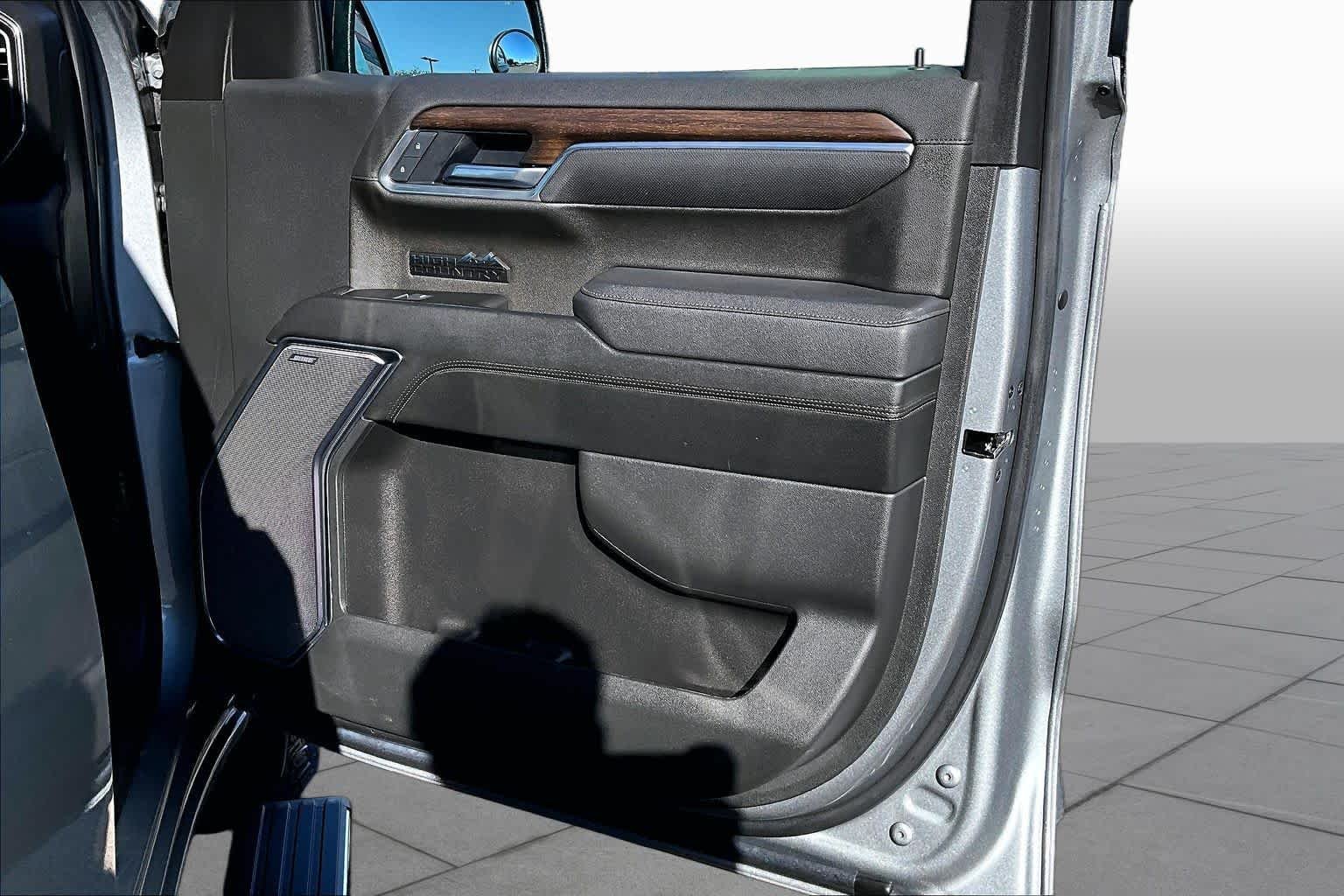 Used 2025 Sterling Gray Metallic Chevrolet High Country image 22